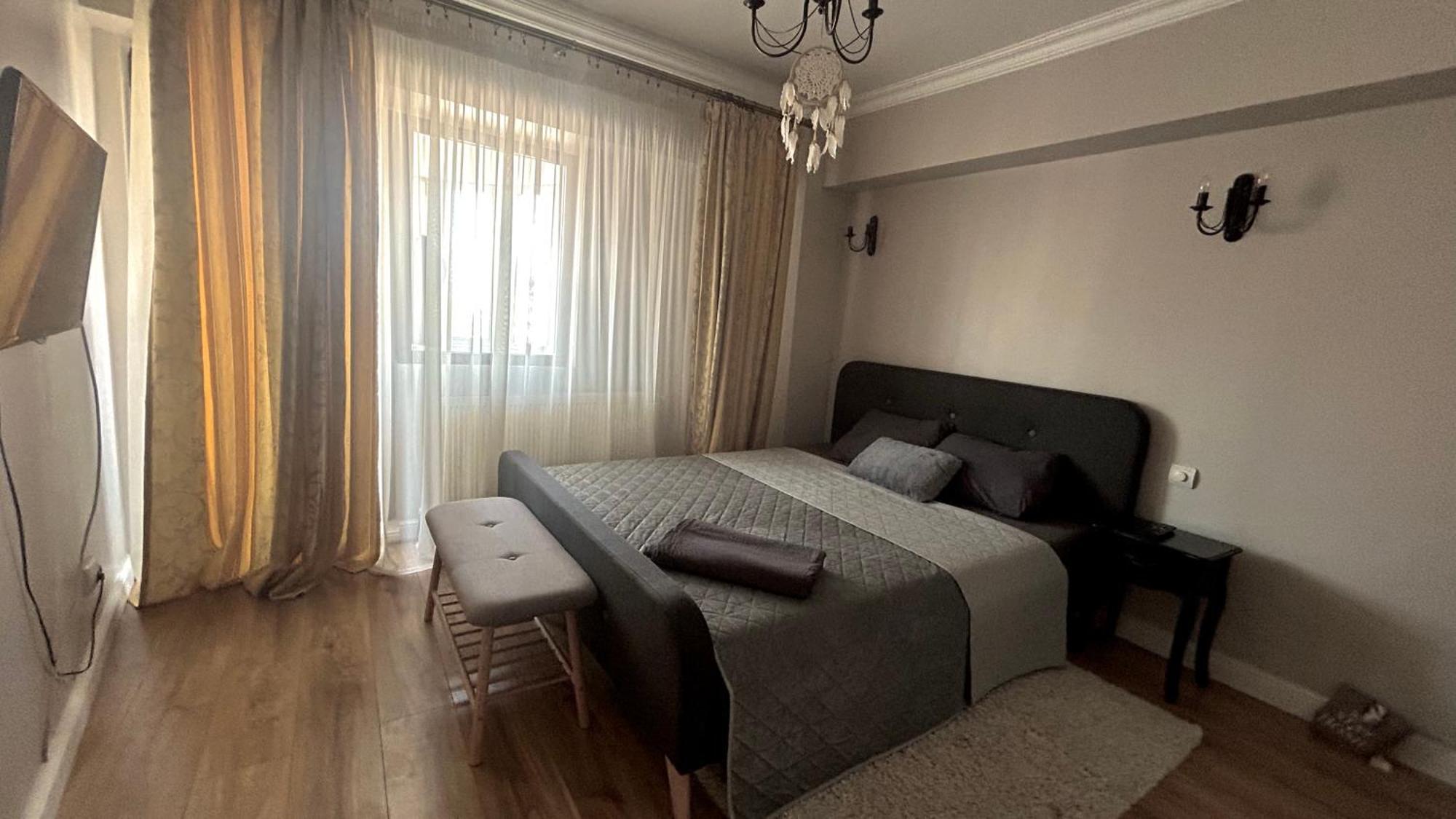 Georgiana'S Central Apartment Бузэу Экстерьер фото
