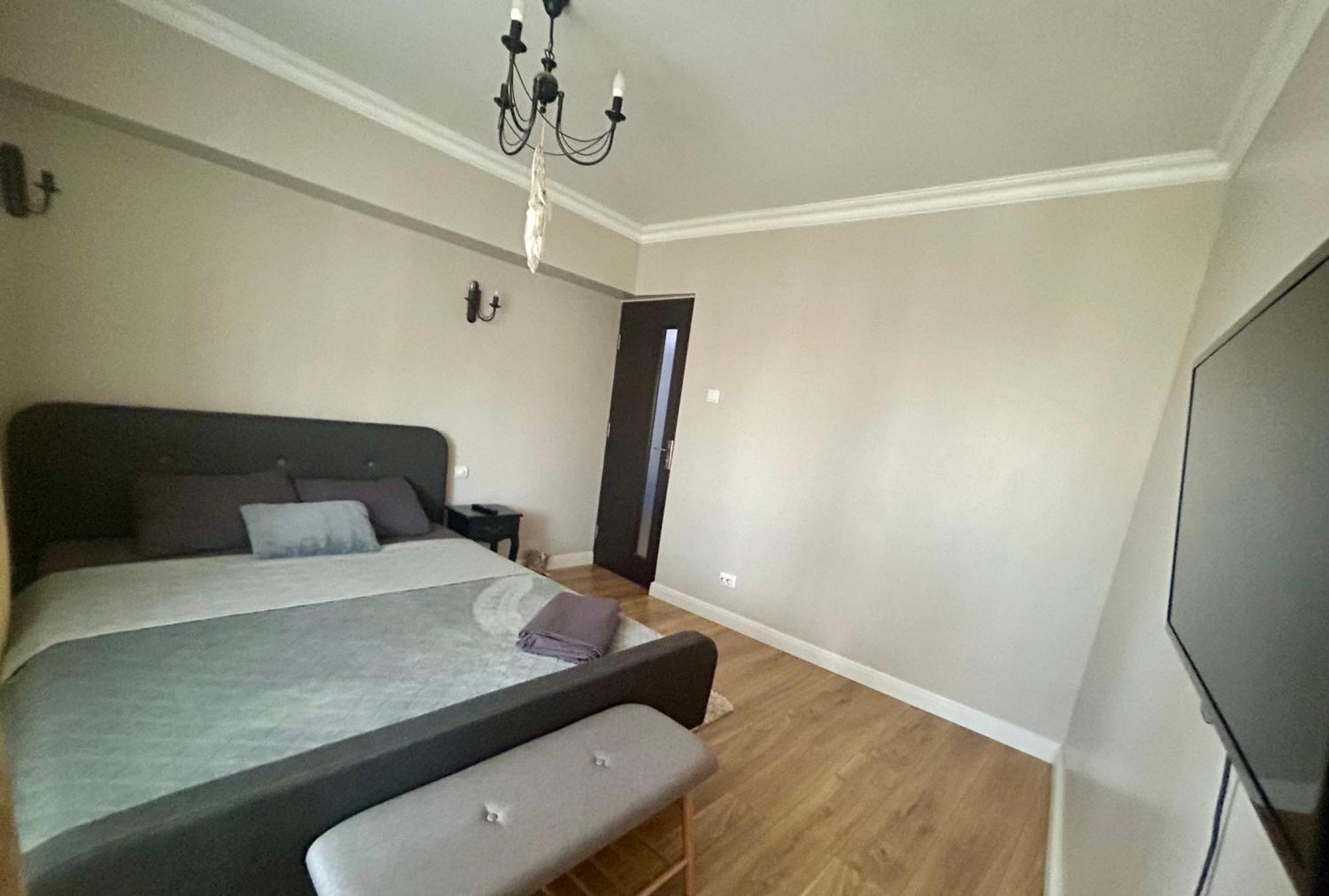 Georgiana'S Central Apartment Бузэу Экстерьер фото